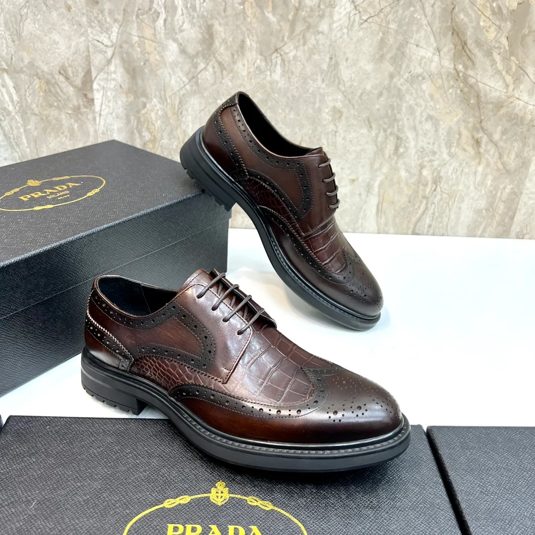 Original order quality: P580 Brand: PRADA (Prada) Standard code: Men's size 38/44 (45 can be customized) Grade: Same style as the official website High-quality men's shoes Material: Original cowhide Water-dyed cowhide lining Rubber outsole Style categories: Men's fashionable formal leather shoes Slip-on men's shoes series Young fashion European and American trends British style Top luxury Color: Actual picture